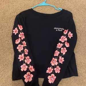 Abercrombie & Fitch Long Sleeve - Size Small